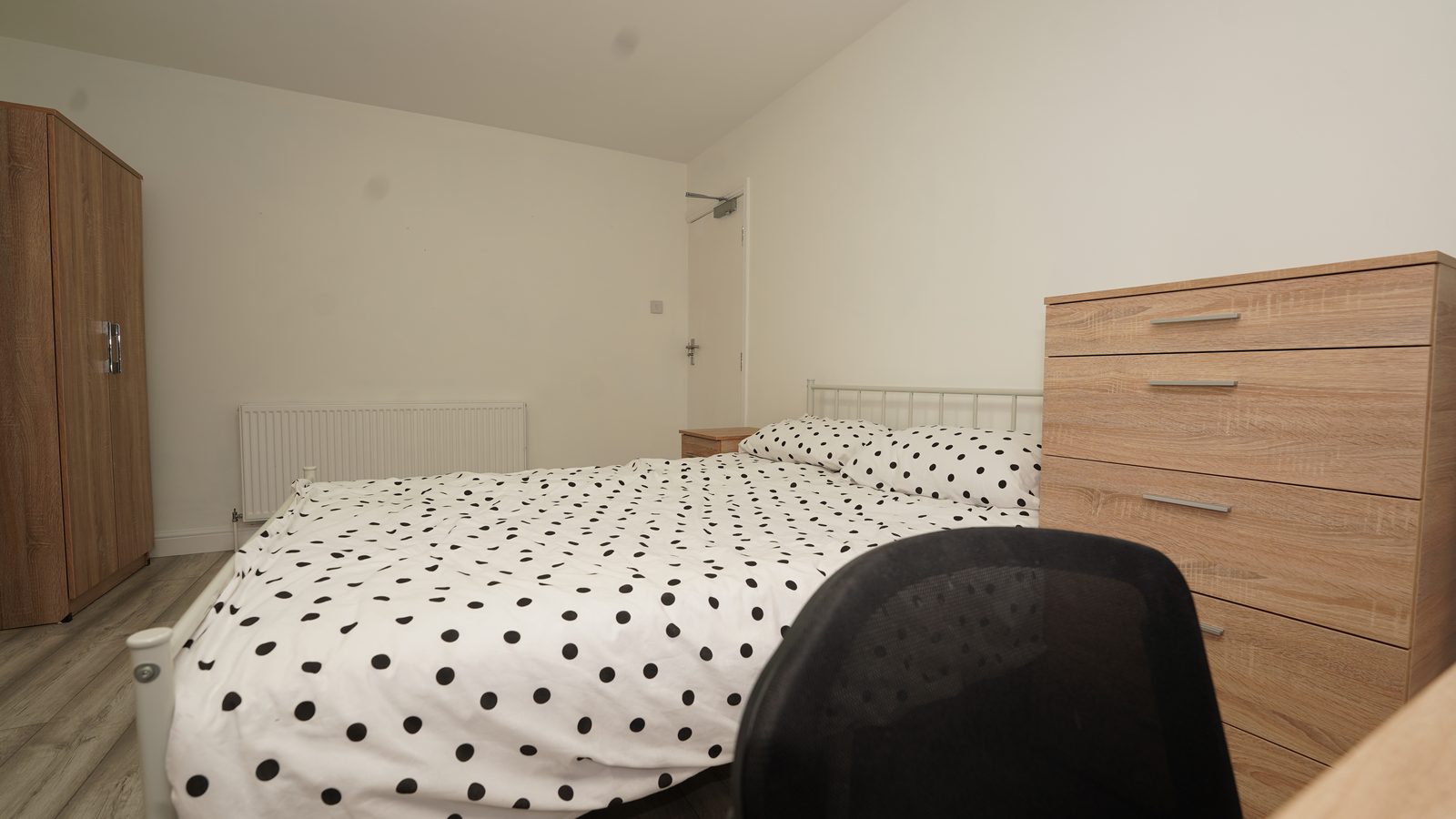 Bedroom & study space at Lisette House